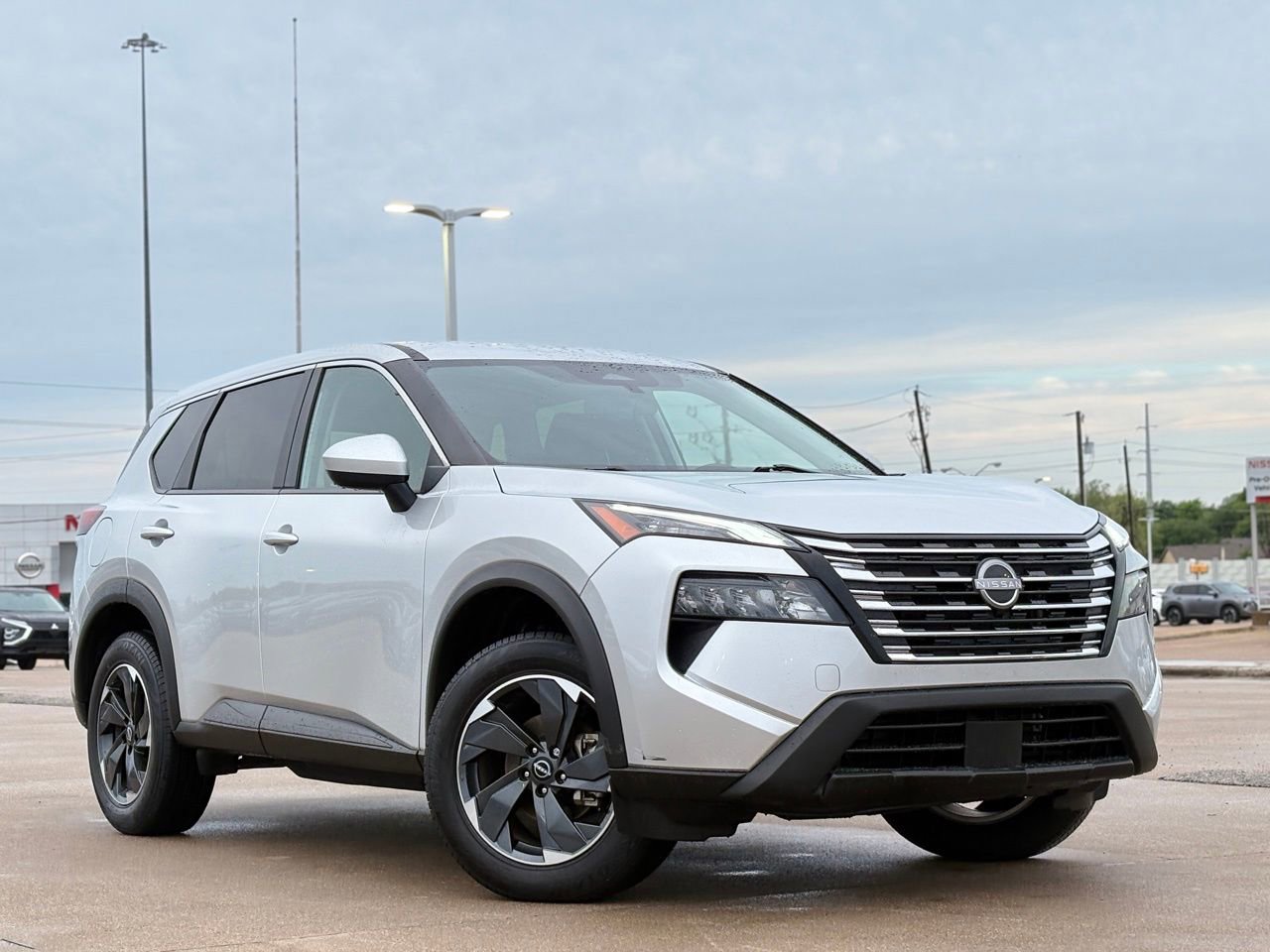 Certified 2024 Nissan Rogue SV image 2