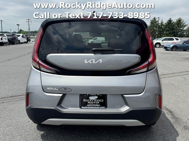 Used 2025 Kia Soul LX w/ LX Technology Package FWD image 5
