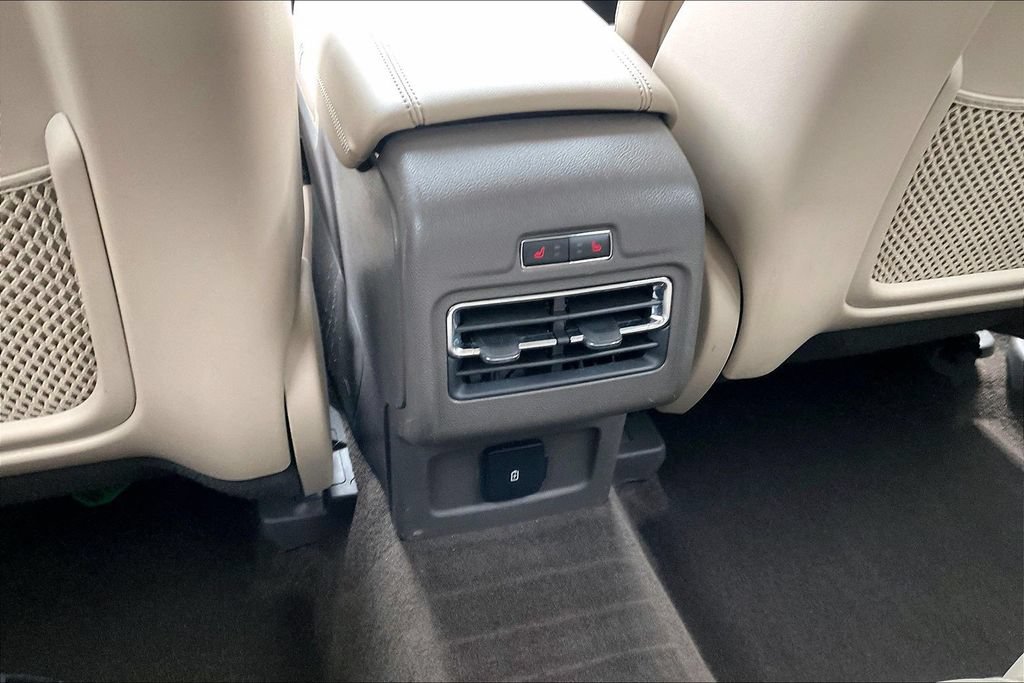 Used 2021 Lincoln Corsair AWD w/ Equipment Group 101A image 30