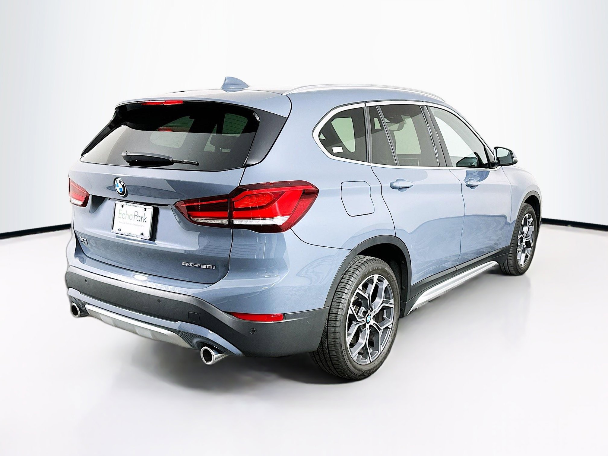 Used 2022 BMW X1 sDrive28i w/ Premium Package image 9