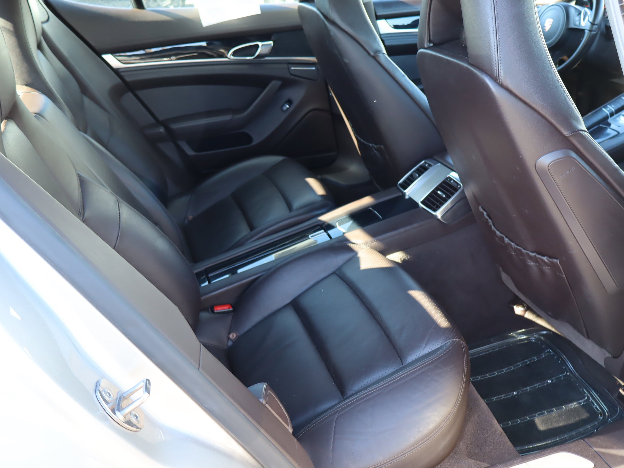 Used 2013 Porsche Panamera 4 image 31