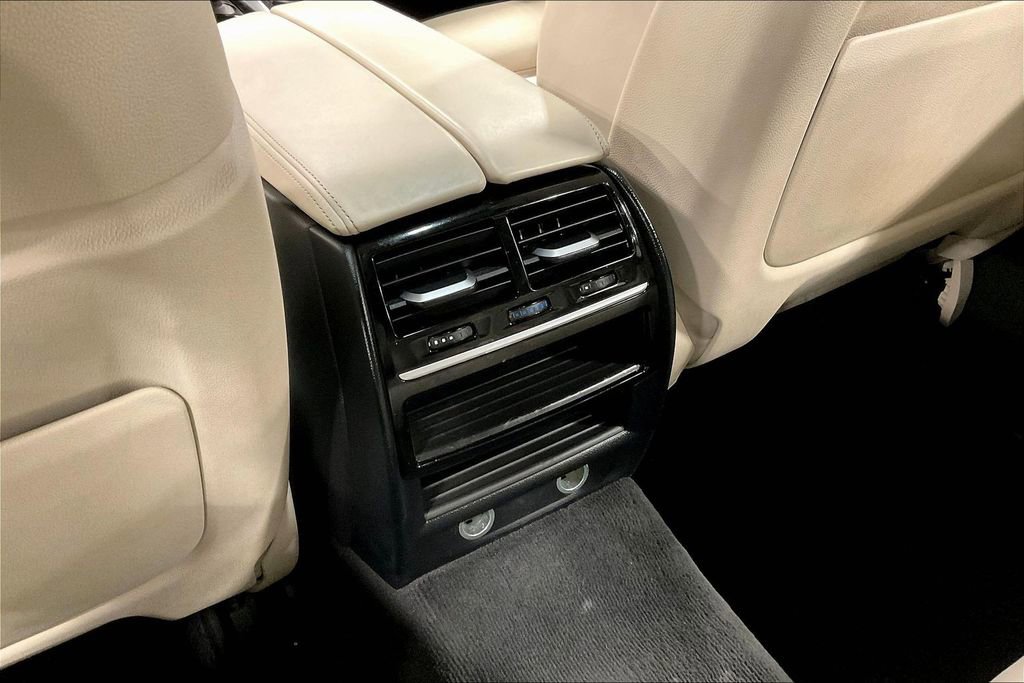 Used 2018 BMW 640i Gran Turismo xDrive AWD/4WD image 10