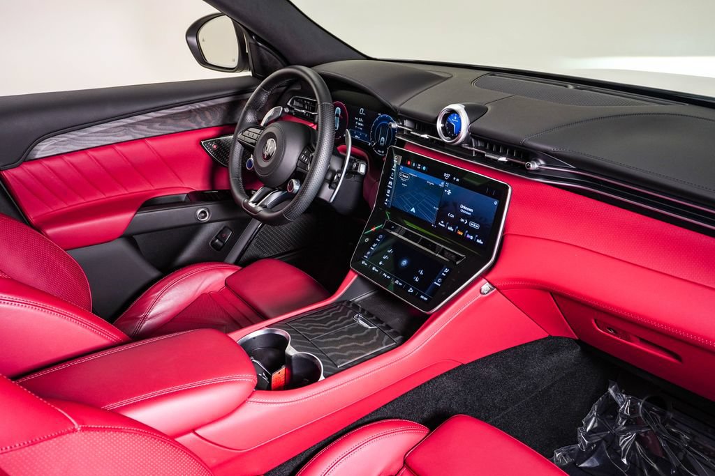 Certified 2025 Maserati Grecale GT AWD/4WD image 14
