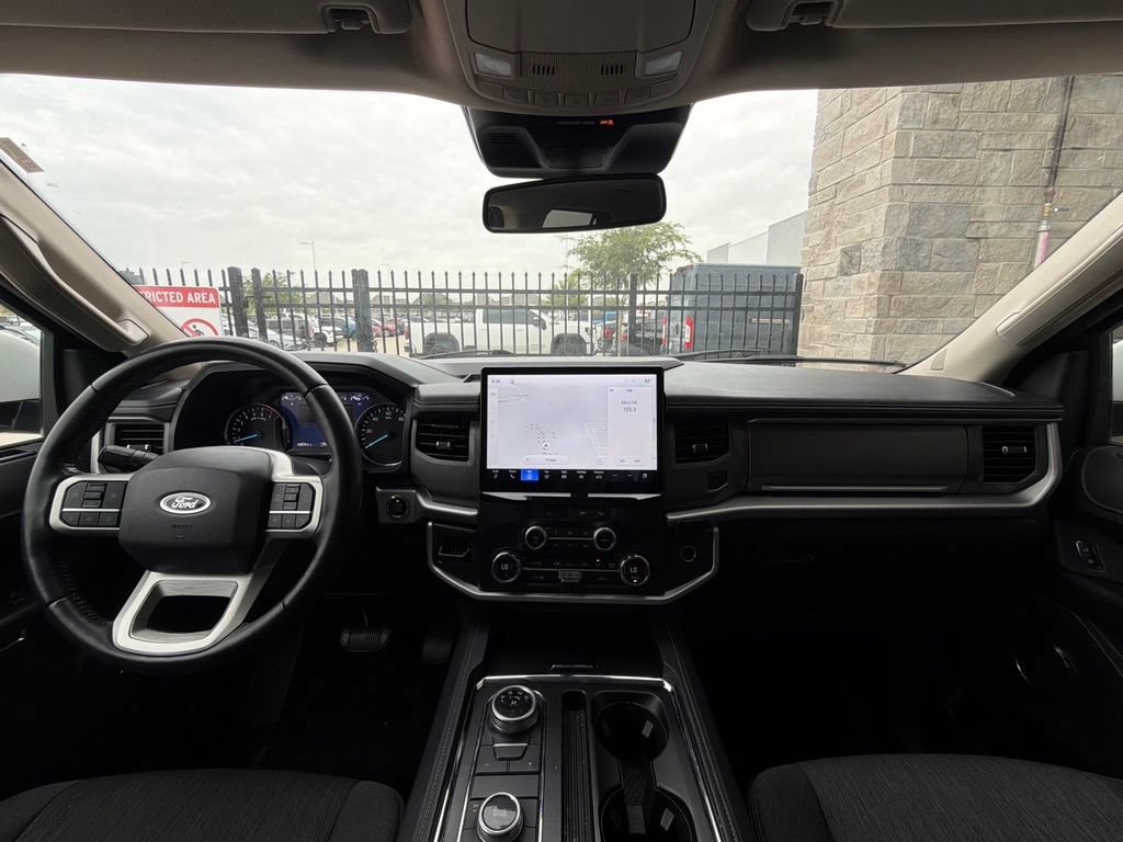 Used 2022 Ford Expedition XLT AWD/4WD image 24