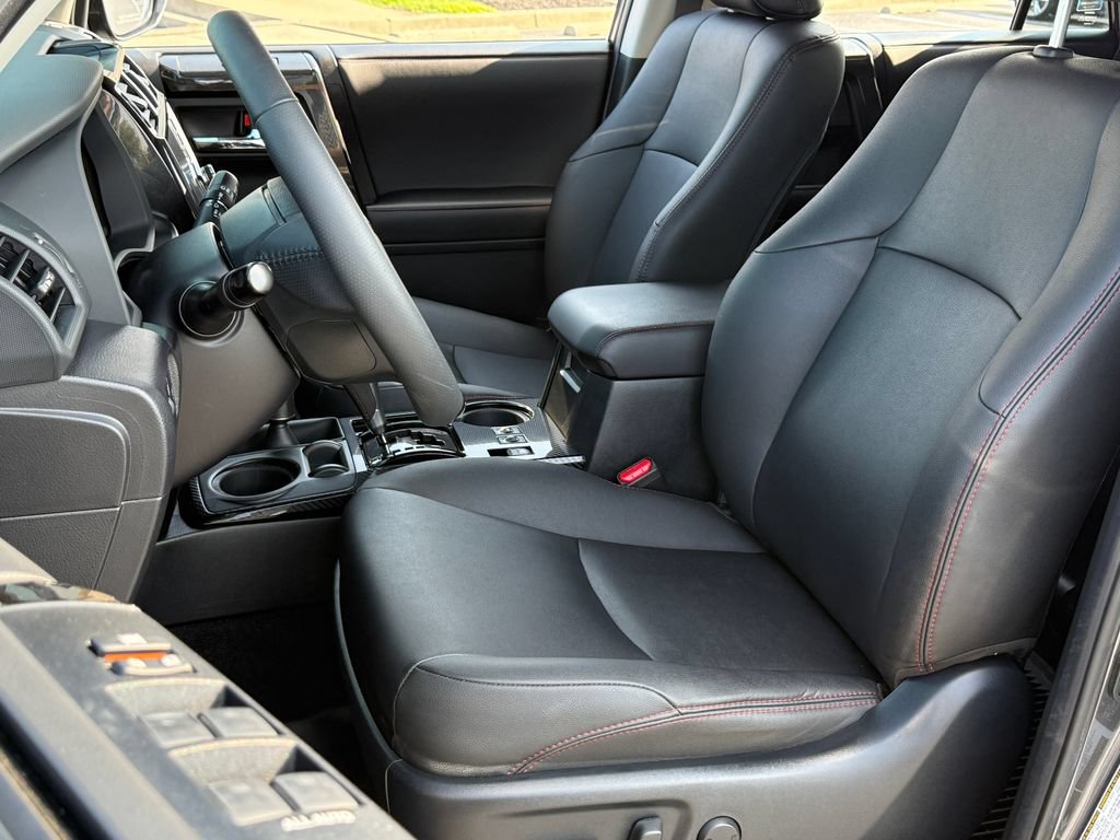 Used 2020 Toyota 4Runner TRD Off-Road Premium w/ Moonroof Package AWD/4WD image 3