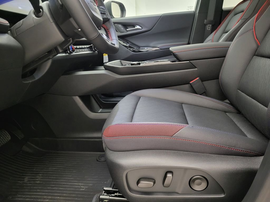 New 2026 Chevrolet Equinox RS w/ Convenience Package III image 4