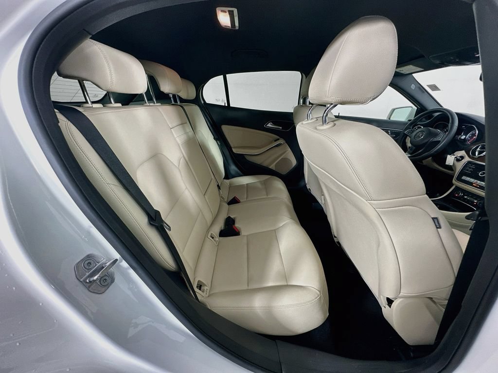 Used 2020 Mercedes-Benz GLA 250 4MATIC image 24