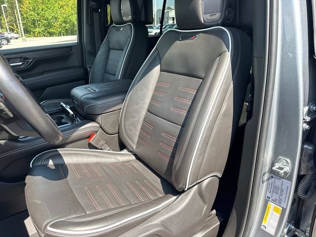 Used 2025 GMC Yukon AT4 Ultimate w/ LPO, Floor Liner Package AWD/4WD image 29