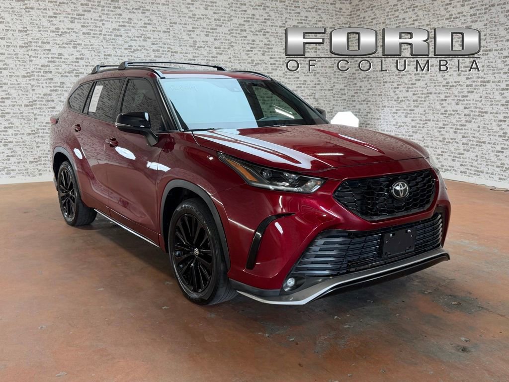 Used 2023 Toyota Highlander XSE FWD image 1