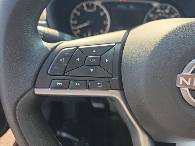 Used 2025 Nissan Altima 2.5 SV FWD image 17