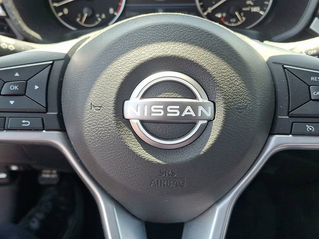 Used 2025 Nissan Altima 2.5 SV FWD image 21