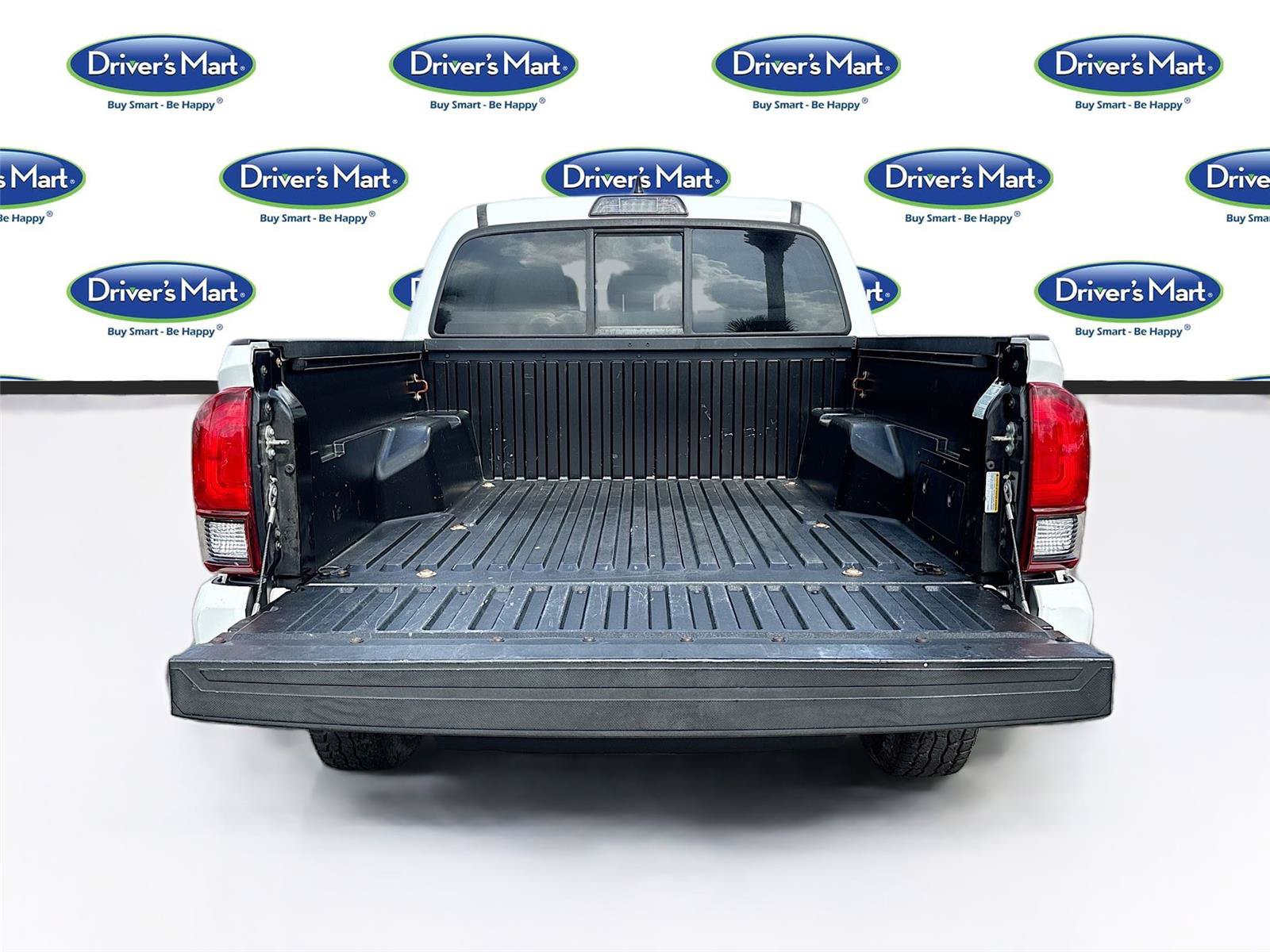 Used 2019 Toyota Tacoma SR w/ SR Convenience Package RWD image 23