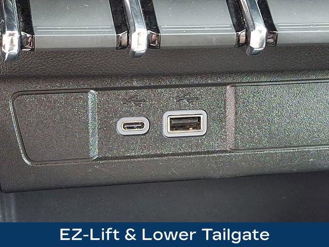 Used 2024 GMC Canyon AT4 w/ AT4 Premium Package image 19