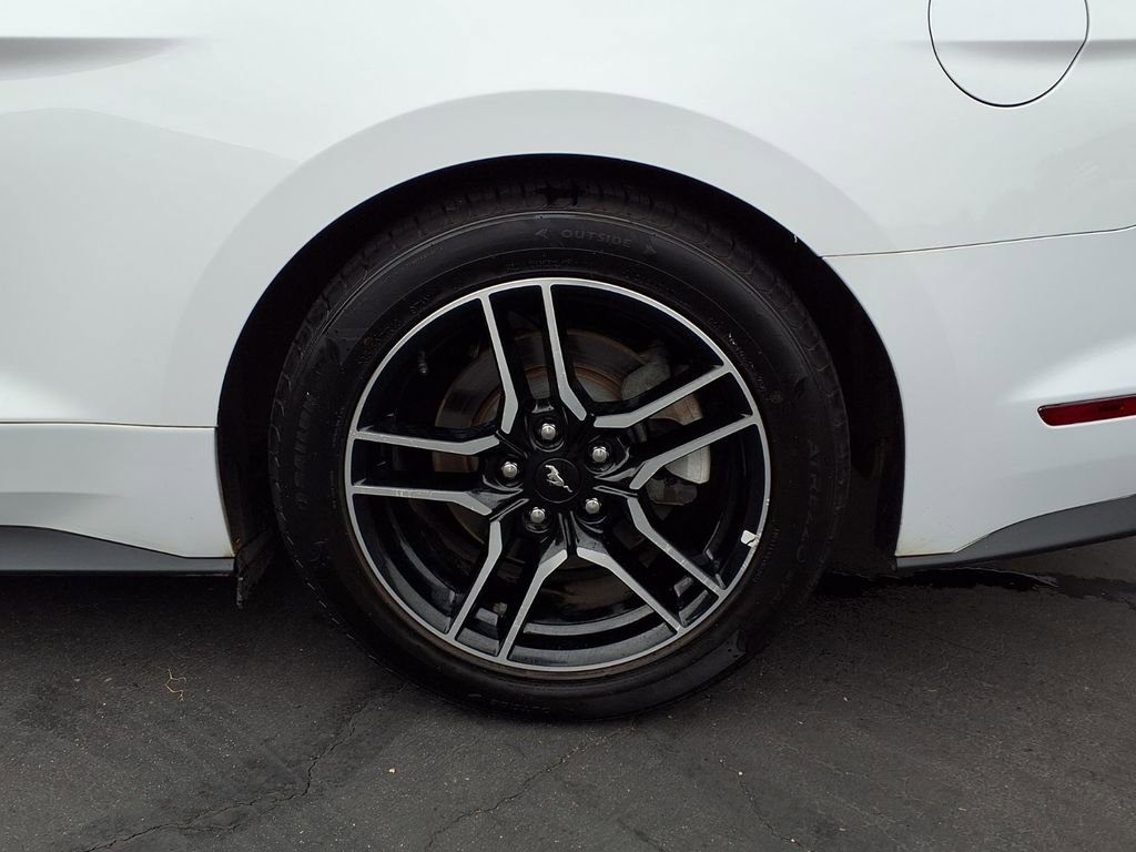 Used 2019 Ford Mustang Premium image 4
