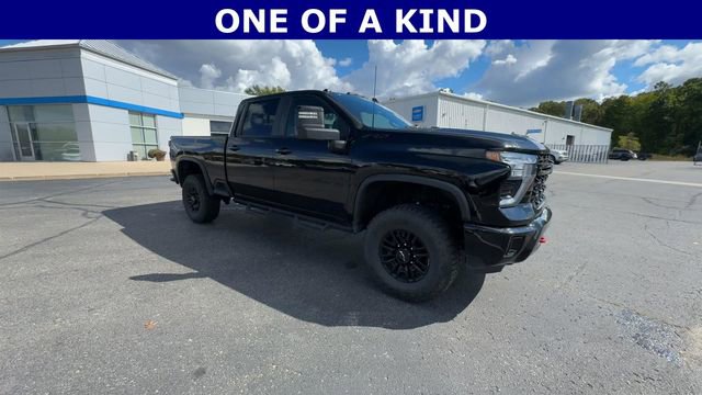 Certified 2024 Chevrolet Silverado 2500 ZR2 w/ LPO, Dark Essentials Package image 2