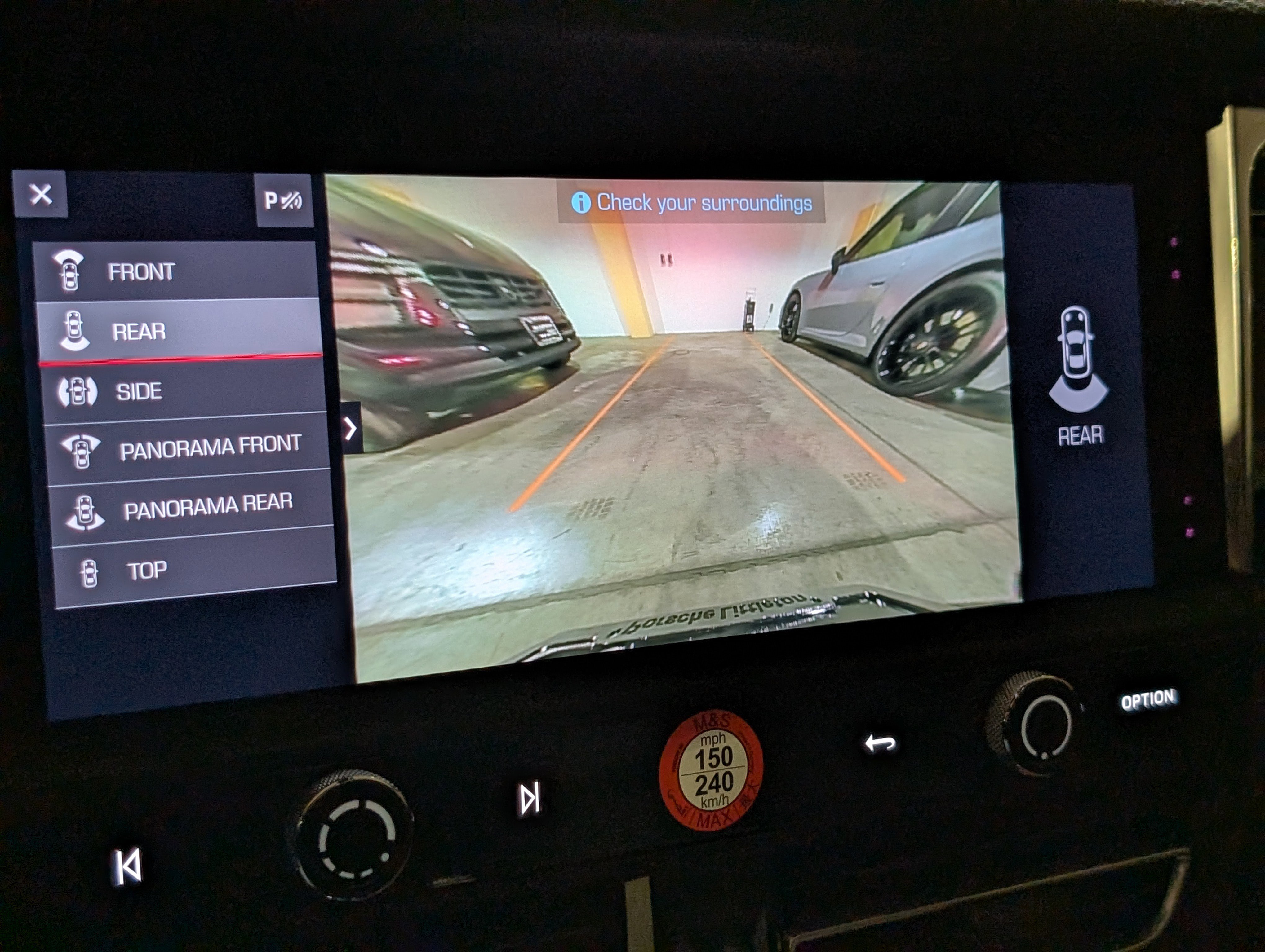 Certified 2025 Porsche Macan image 38