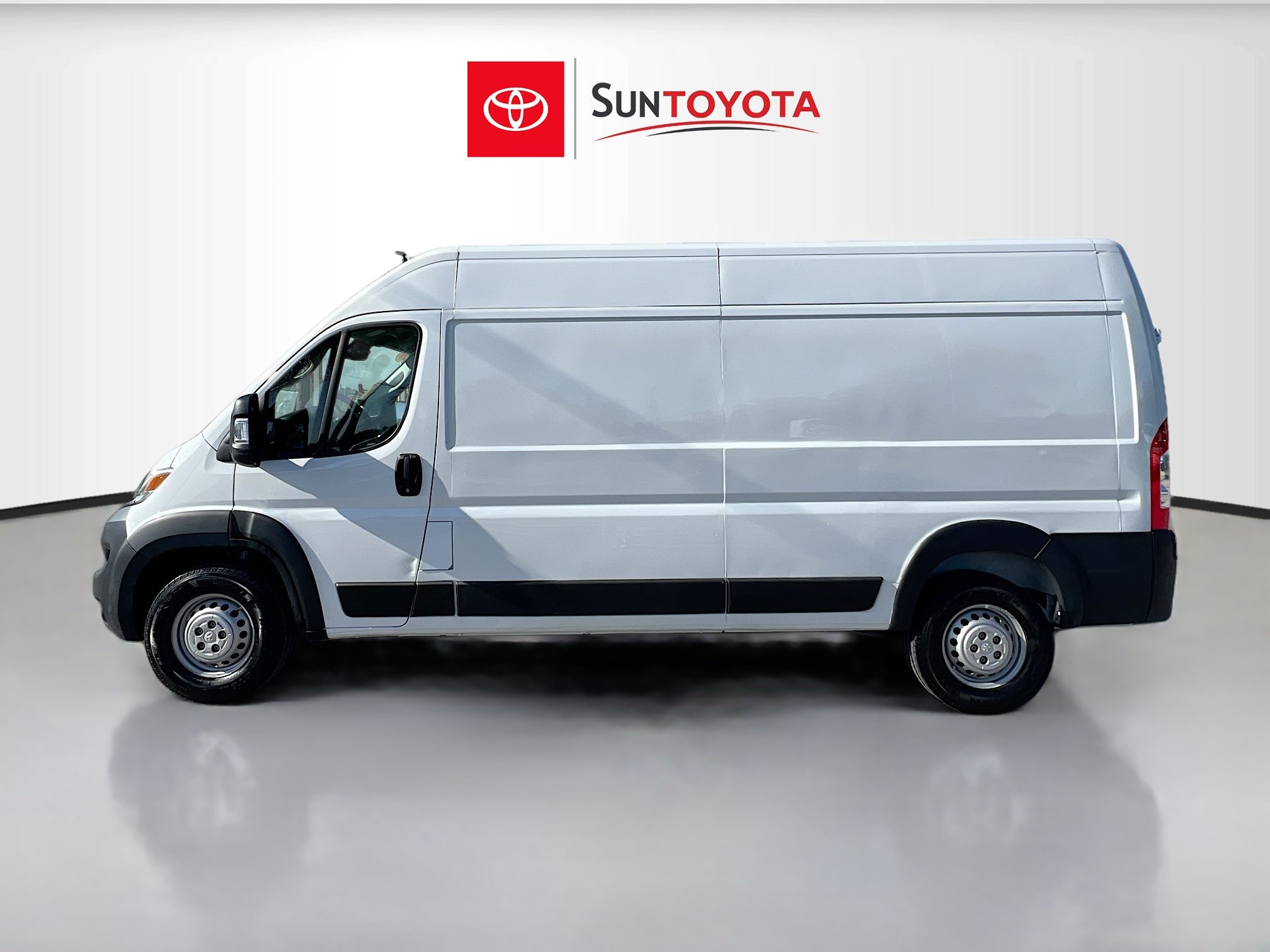 Used 2025 RAM ProMaster 2500 w/ Convenience Group FWD image 7