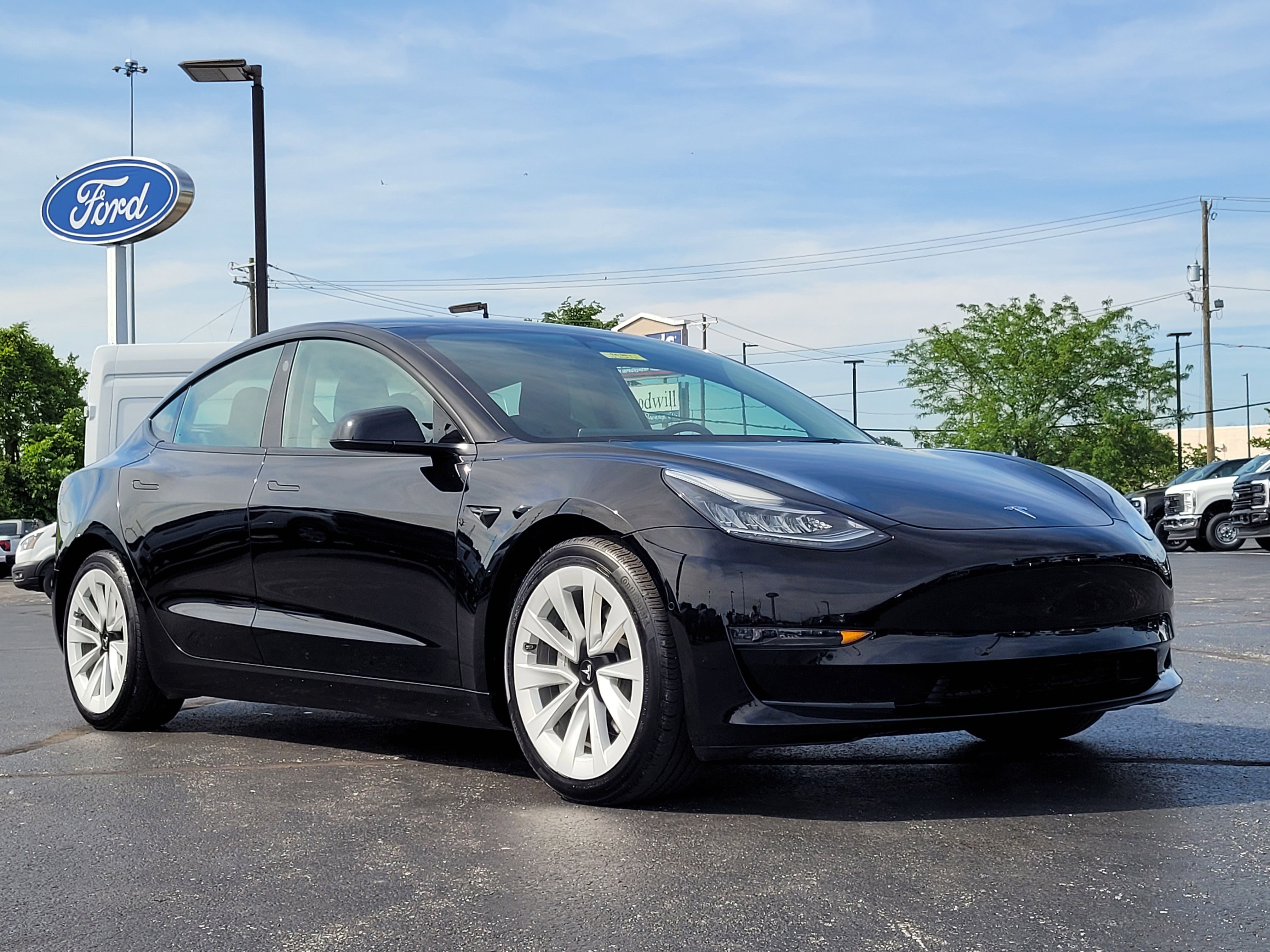 Used 2022 Tesla Model 3 Long Range AWD/4WD video 1
