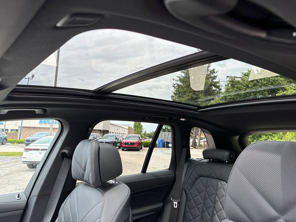 New 2026 BMW X5 xDrive40i w/ M Sport Package AWD/4WD image 17