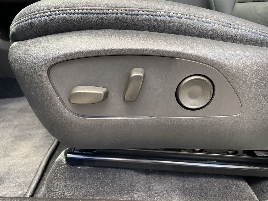 Used 2024 Chevrolet Equinox EV LT AWD/4WD image 14
