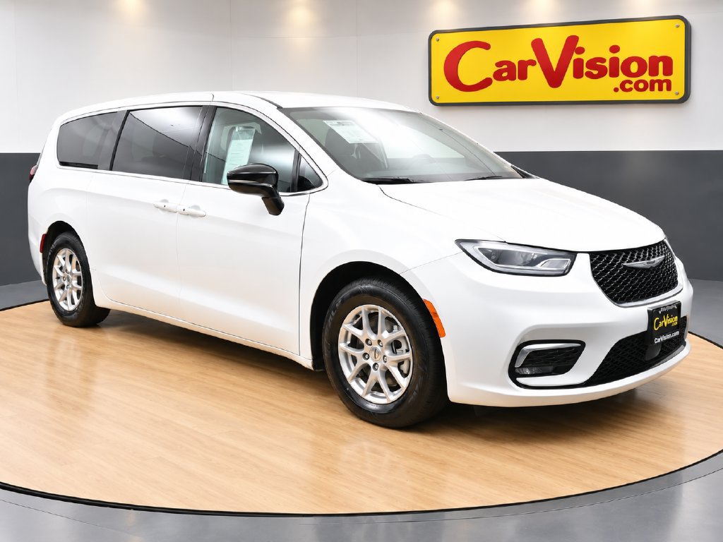 Used 2025 Chrysler Pacifica Select FWD image 1