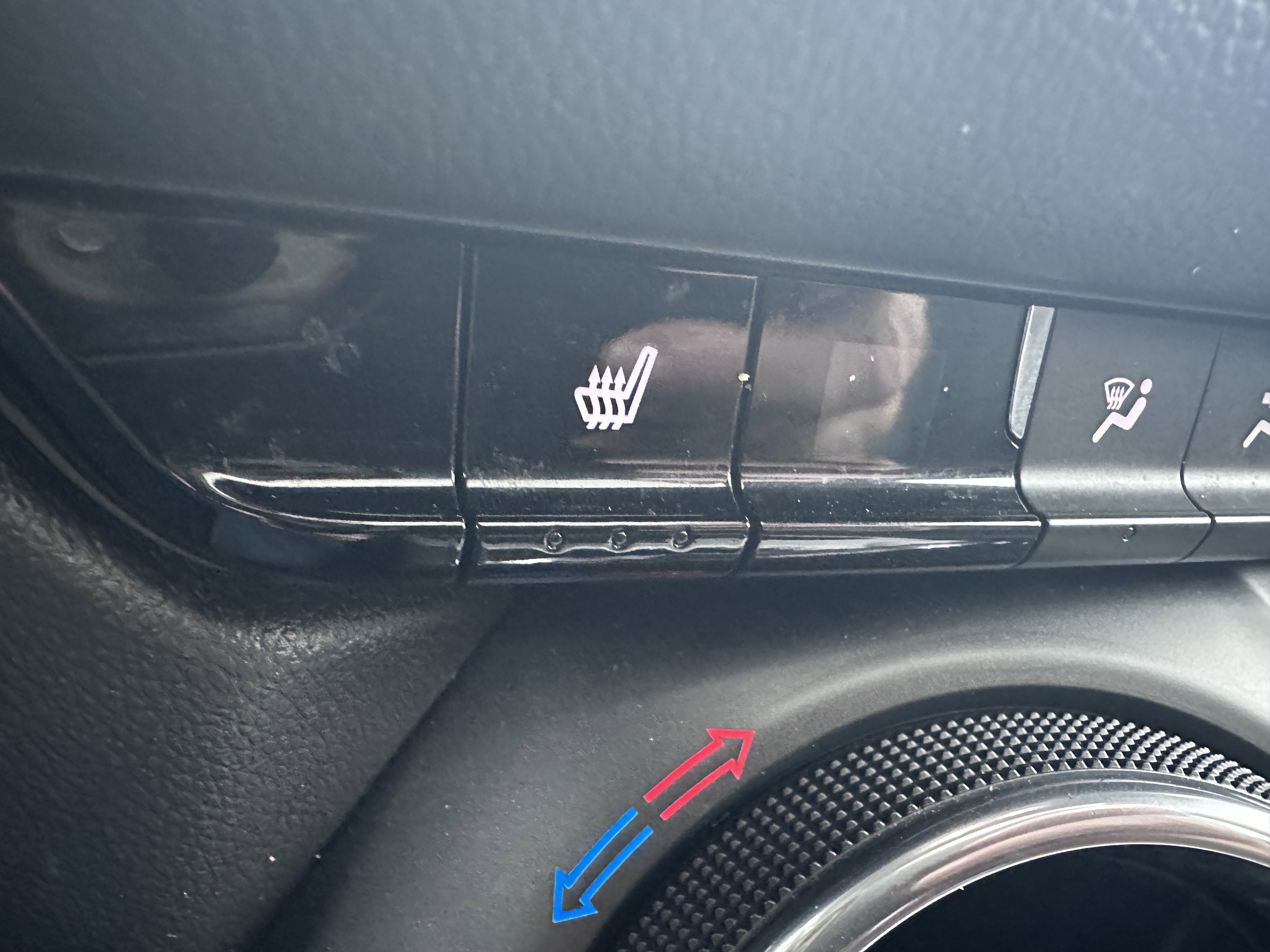 Used 2019 Chevrolet Blazer LT w/ Sun and Wheels Package image 19