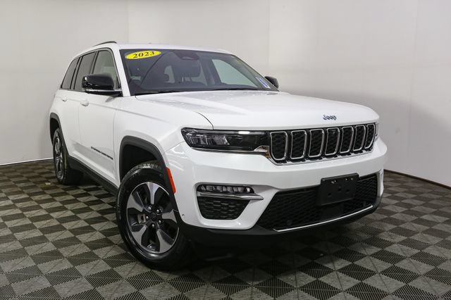 Used 2023 Jeep Grand Cherokee 4WD 4xe image 3