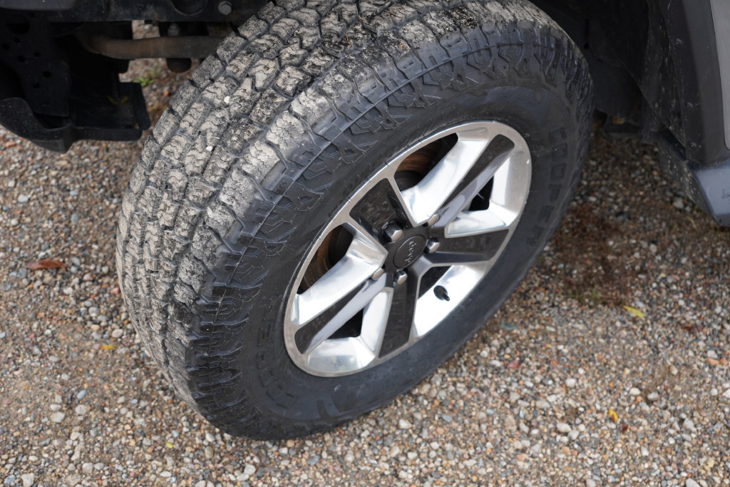 Certified 2020 Jeep Wrangler Unlimited Sahara AWD/4WD image 13