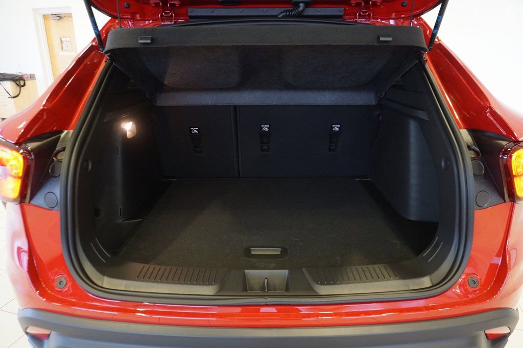 New 2026 Chevrolet Trax RS image 25