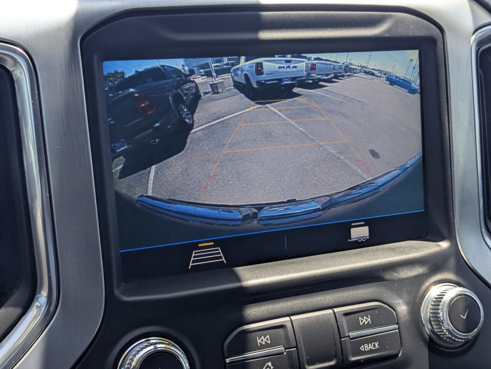 Used 2021 GMC Sierra 1500 SLE RWD image 12
