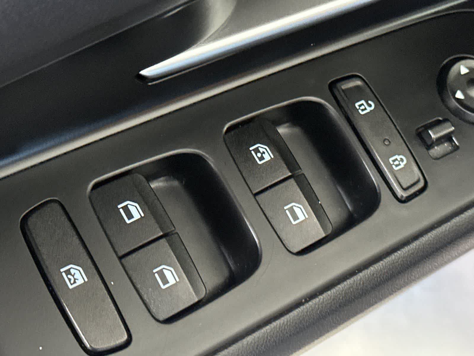 Used 2022 Hyundai Elantra SEL FWD image 14