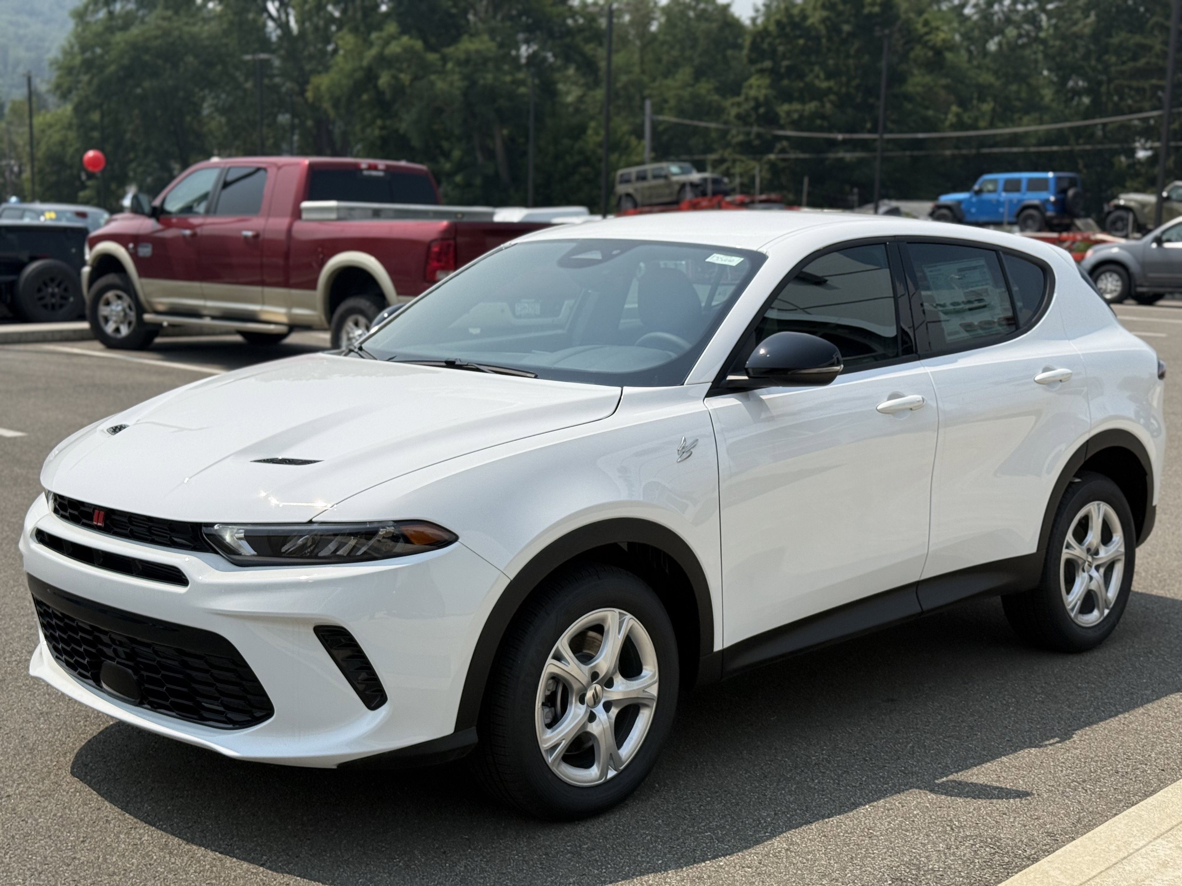 New 2025 Dodge Hornet GT w/ Cold Weather Group image 5