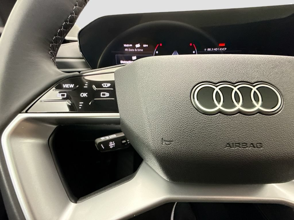 Used 2025 Audi Q5 Premium Plus w/ Premium Plus AWD/4WD image 11