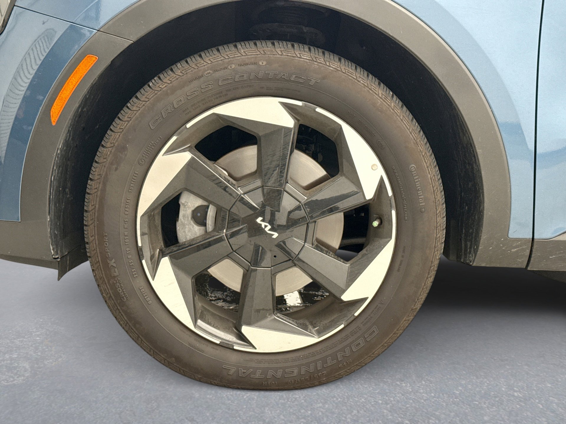 Used 2025 Kia Sorento EX image 28