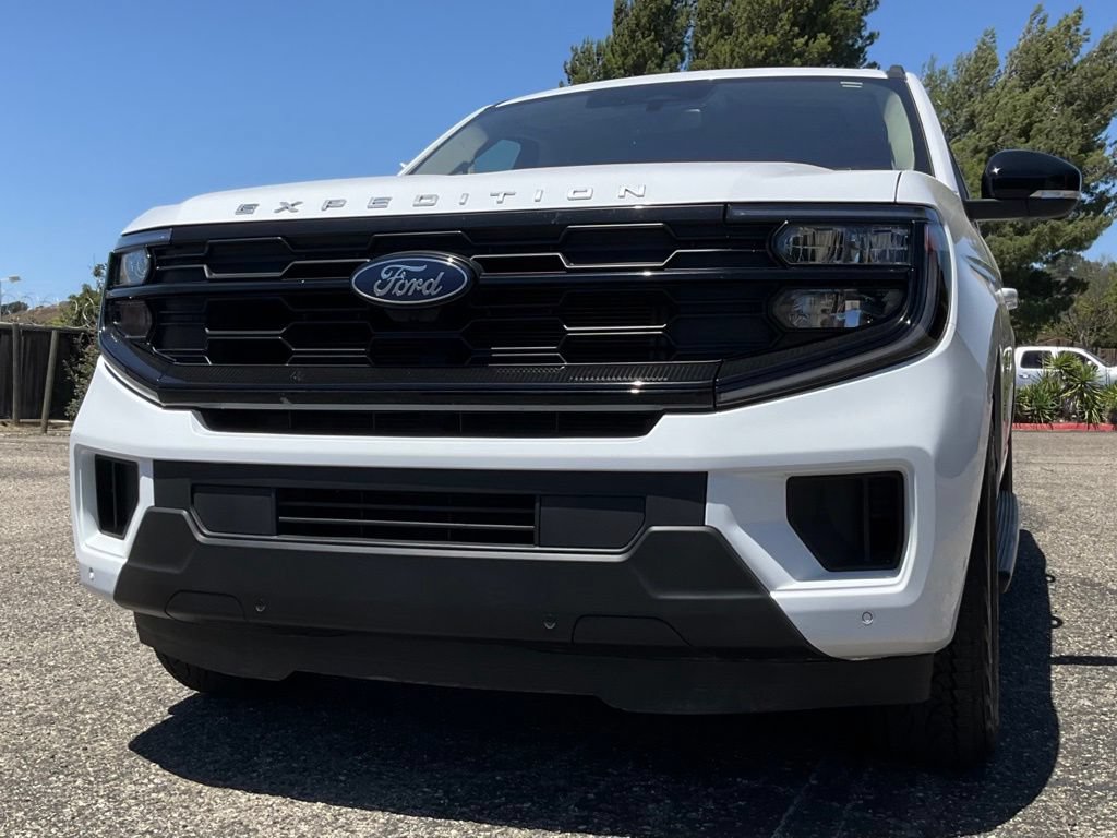 Used 2025 Ford Expedition Max Active AWD/4WD image 64