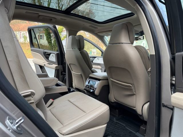 Used 2020 Lincoln Aviator Reserve w/ Equipment Group 202A image 21