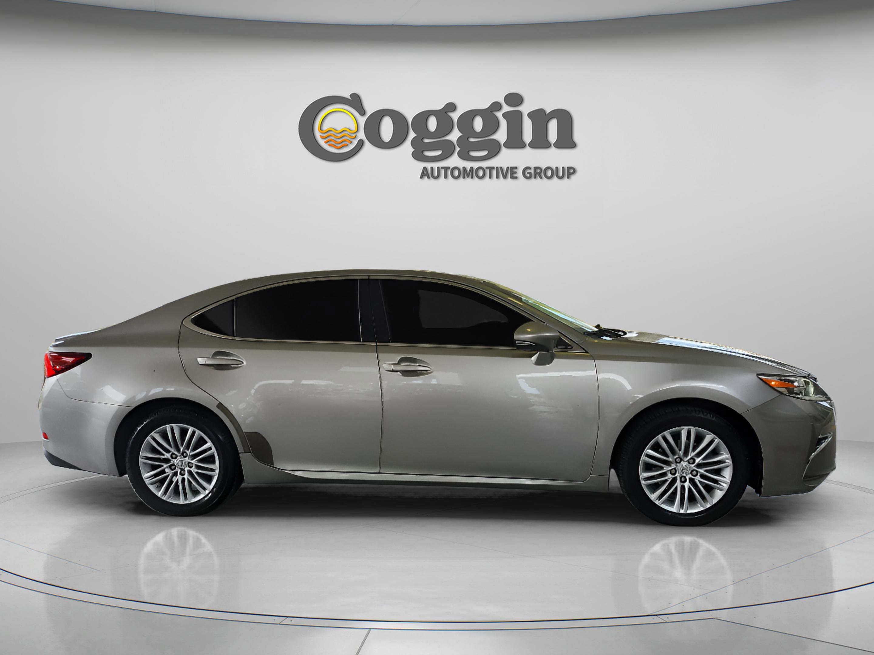Used 2016 Lexus ES 350 w/ Premium Package w/Wood Trim image 6