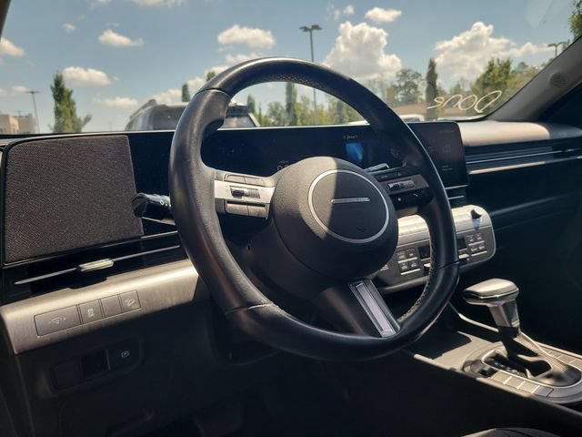 Used 2025 Hyundai Kona SEL FWD image 8