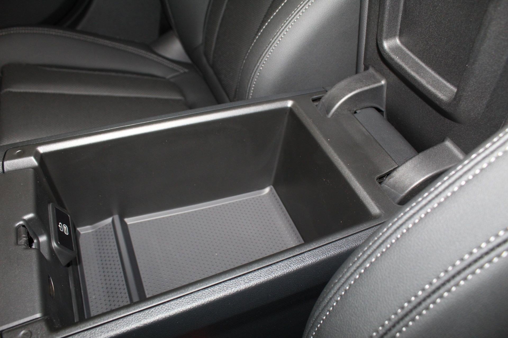 Used 2025 BMW i4 xDrive40i image 28