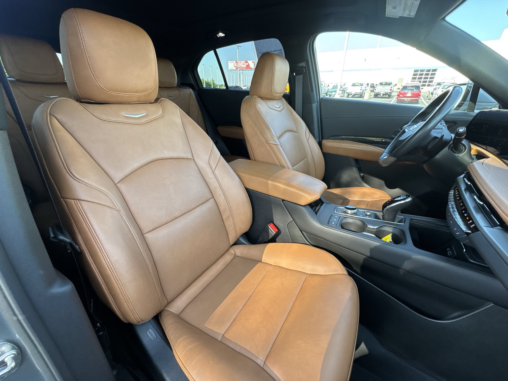 Used 2024 Cadillac XT4 Premium Luxury w/ Technology Package AWD/4WD image 26
