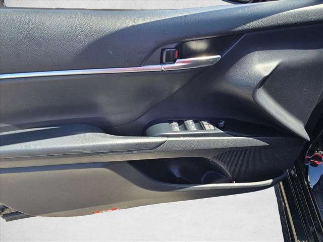 Used 2020 Toyota Camry SE AWD/4WD image 8