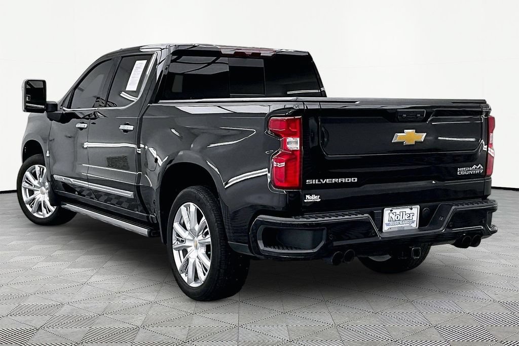 Used 2024 Chevrolet Silverado 1500 High Country w/ High Country Premium Package AWD/4WD image 13