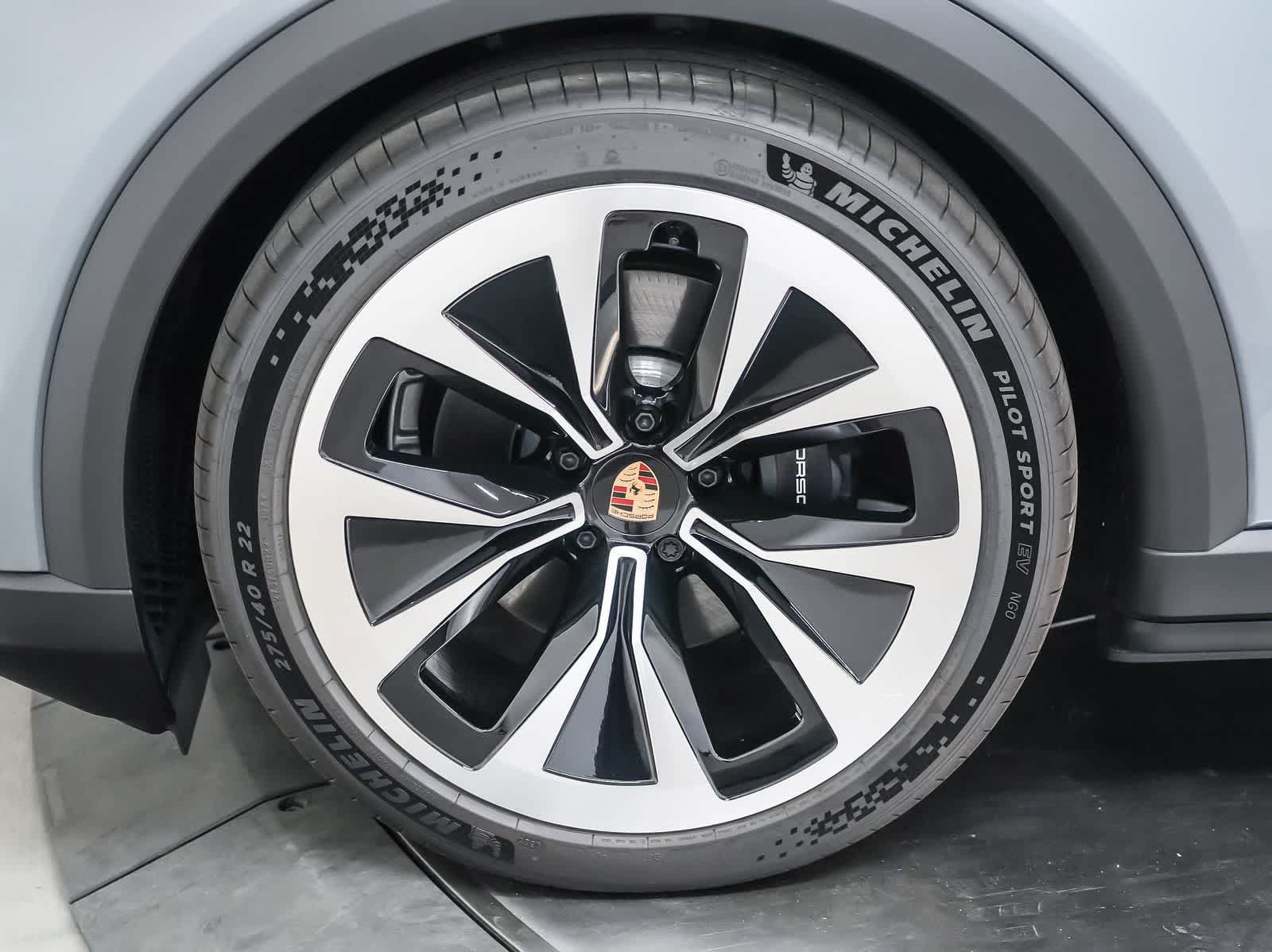 New 2026 Porsche Cayenne Electric AWD/4WD image 13