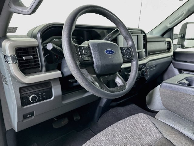 Used 2025 Ford F250 XLT w/ Snow Plow Prep Package AWD/4WD image 11