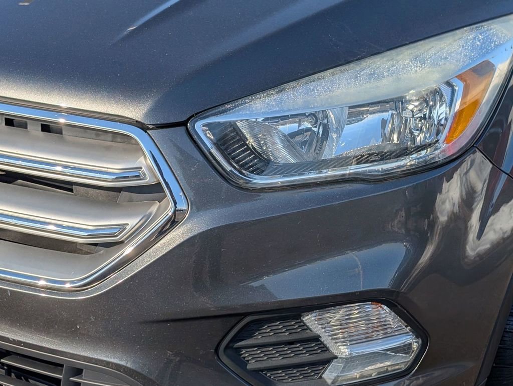 Used 2017 Ford Escape SE image 10
