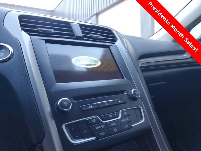 Used 2018 Ford Fusion Energi SE image 14