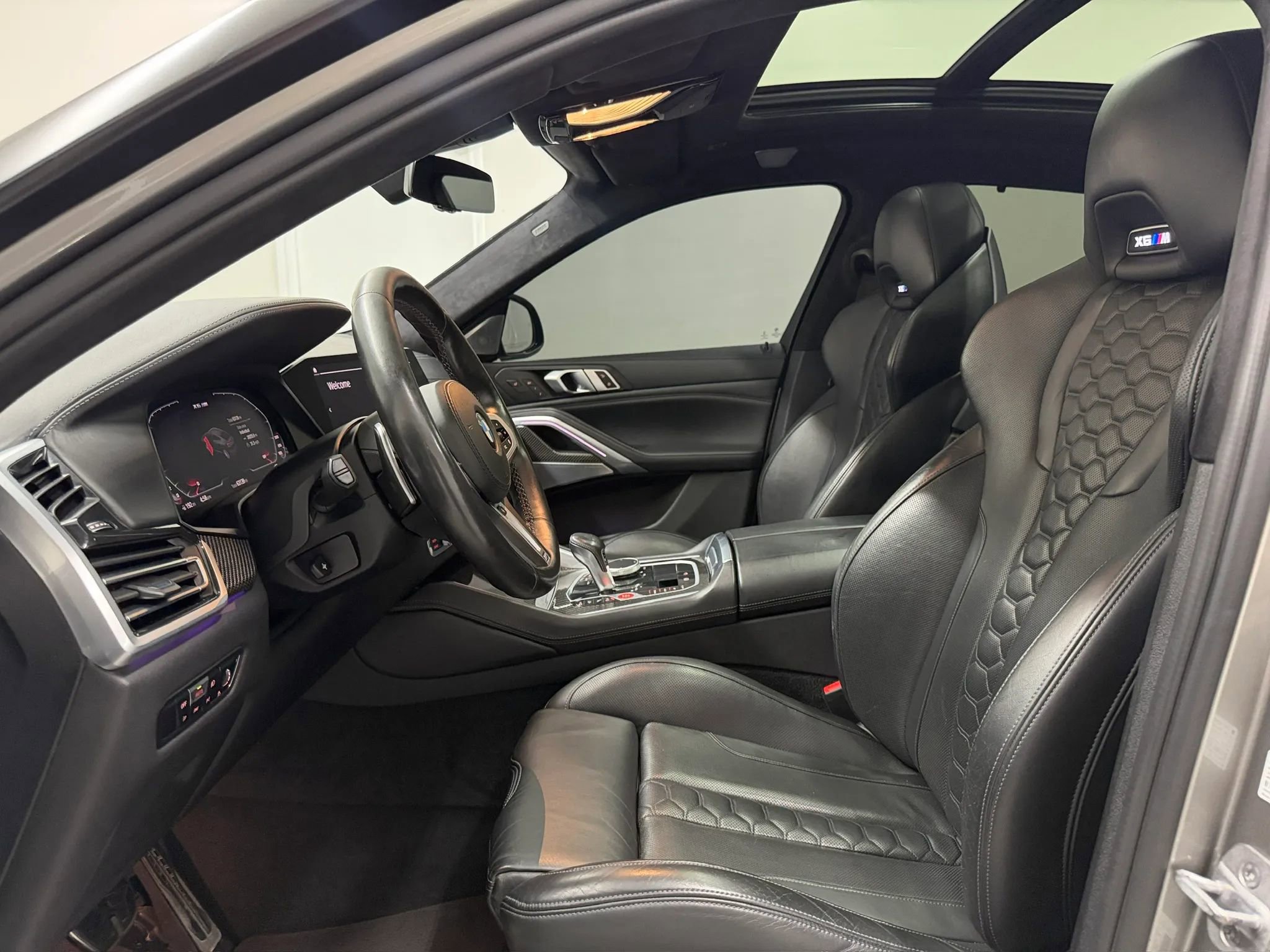Used 2021 BMW X6 M w/ Executive Package AWD/4WD image 12