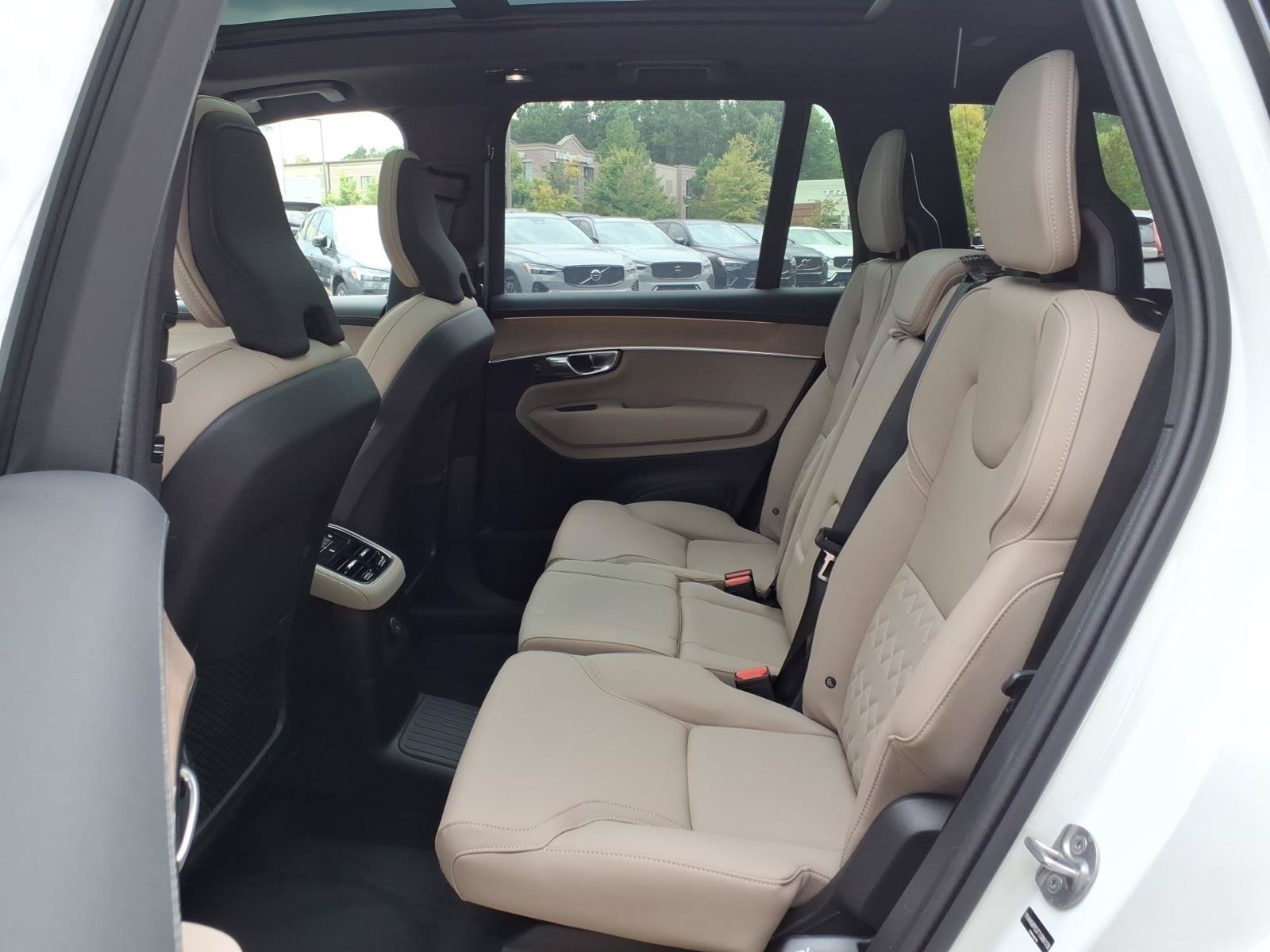 New 2026 Volvo XC90 B6 Plus w/ Protection Package Premier AWD/4WD image 6