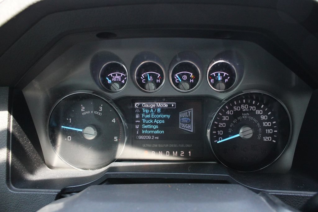Used 2016 Ford F350 Platinum w/ Platinum Package AWD/4WD image 9