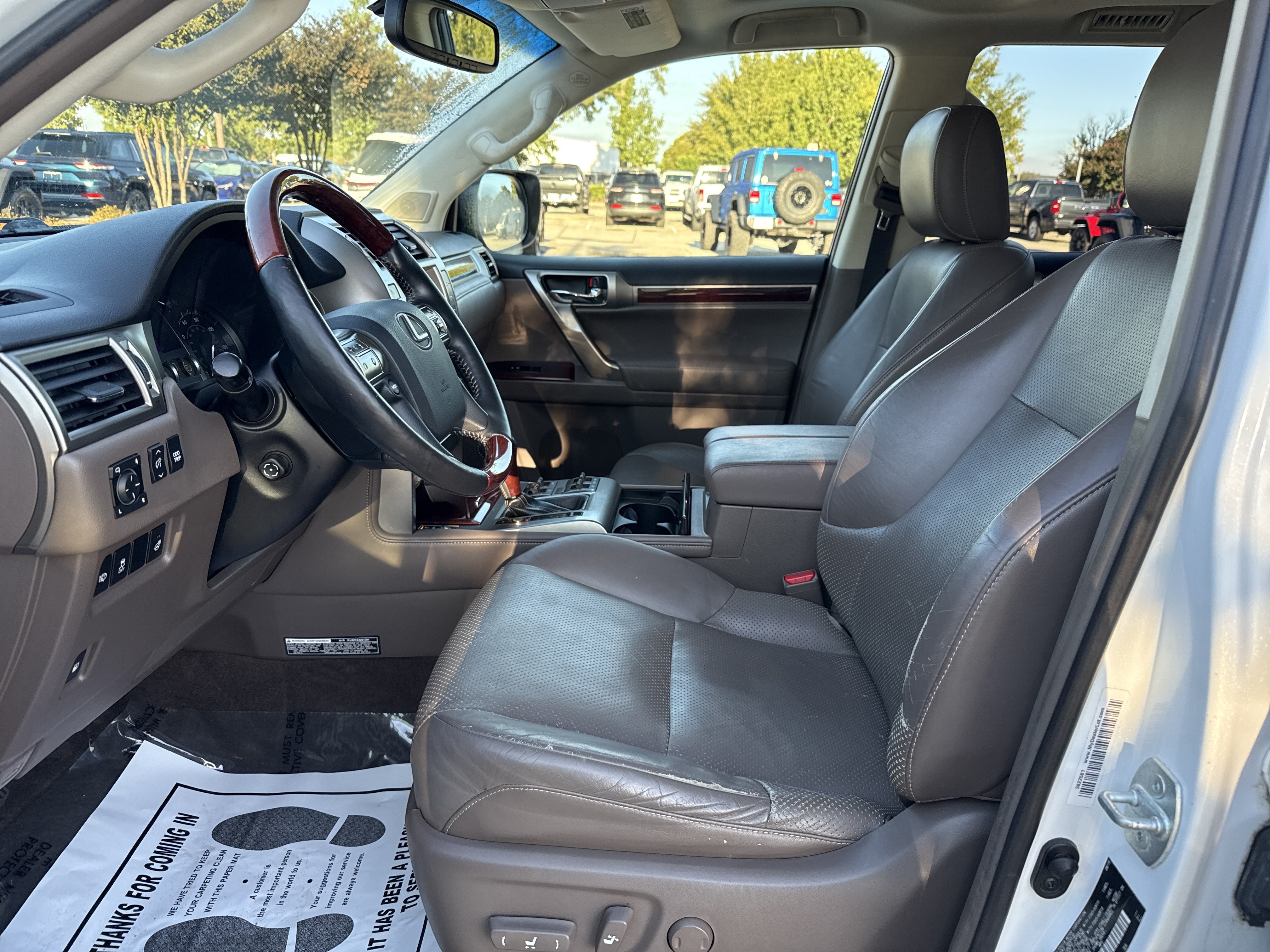 Used 2016 Lexus GX 460 Luxury AWD/4WD image 15